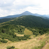 Подъем на Петрос, позади - Говерла и Черногорский хребет