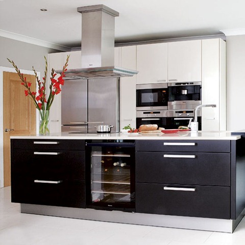 [IdealhomemagazineSvartochvittkk[1][1].jpg]