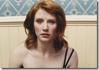 Bryce Dallas Howard is segít