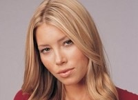 [Jessica Biel és a magas férfi[2].jpg]