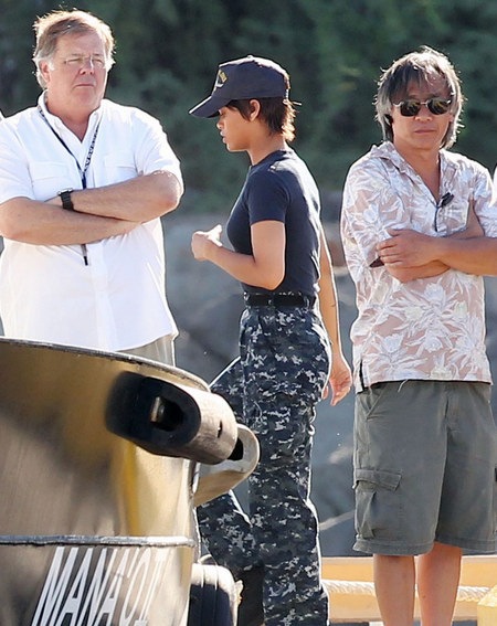 44341PCN_RihannaBoat
