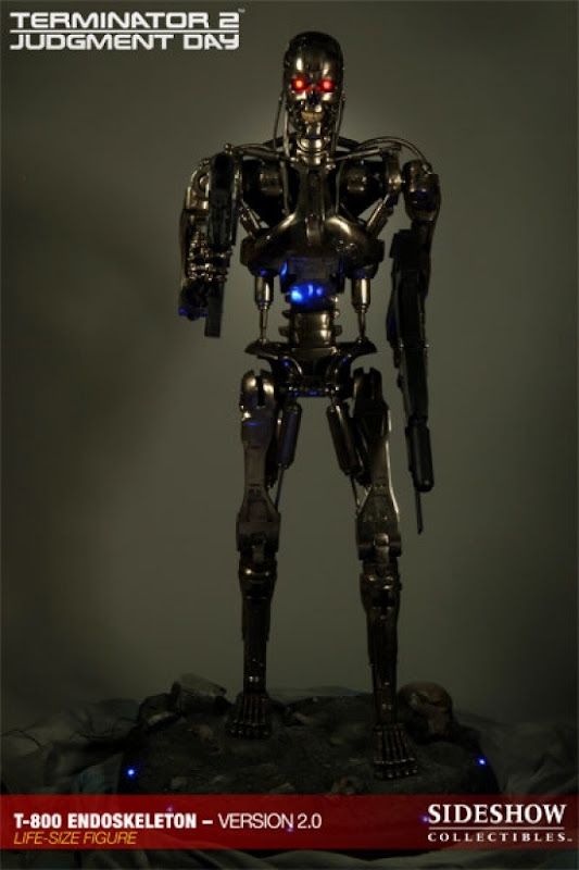 Életnagyságú T-800-as modellek 010