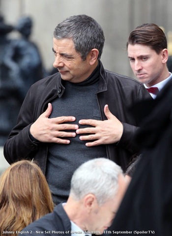 [Rowan Atkinson már megint megmenti a világot 01[4].jpg]