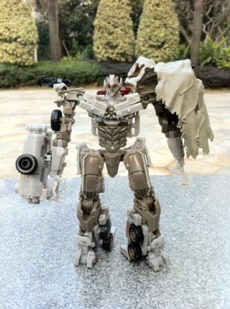 TF 3 Toy 01