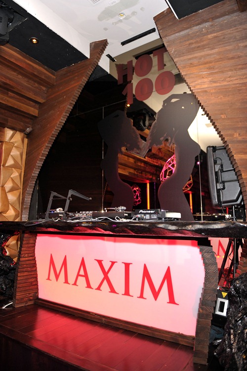 113882517JF051_2011_Maxim_H