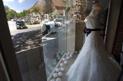 [chelsea wedding 9 w gown[3].jpg]