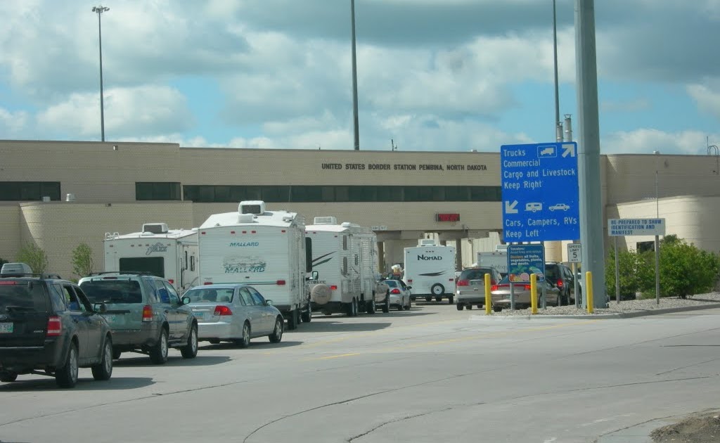 Neales on Wheels Pick up Mail in Pembina, ND