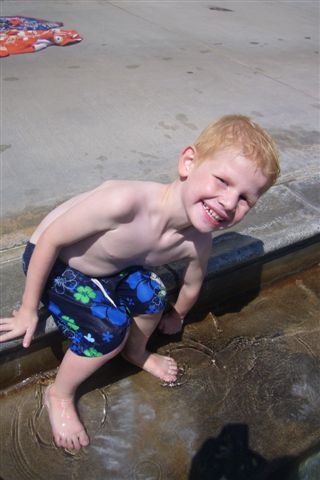 [SummerFun_Aug2009_MayfairPark_ 035[7].jpg]