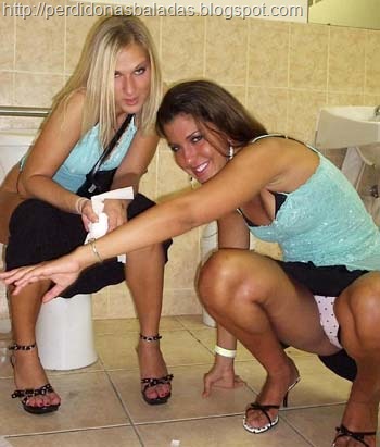[candid-upskirt[2].jpg]