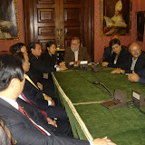 Antonio Rodrigo Torrijos y Josefa Medrano reciben en el Ayuntamiento a una Delegación de 16 Parlamentarios de la República del Vietnam