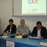 El Delegado de RRII, Antonio Rodrigo Torrijos, el Delegado de Economía y Empleo, Carlos Vázquez, y la Delegada de Participación Ciudadana, Josefa Medrano, en la inauguración de la Oficina de Derechos del Inmigrante