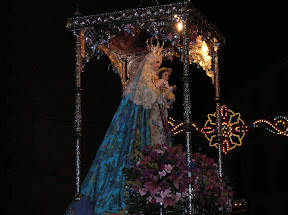 La imagen de la Virgen de Luna llegando a la parroquia de Santa Catalina este 2010. Foto: Pozoblanco News, las noticias y la actualidad de Pozoblanco (Córdoba)* www.pozoblanconews.blogspot.com