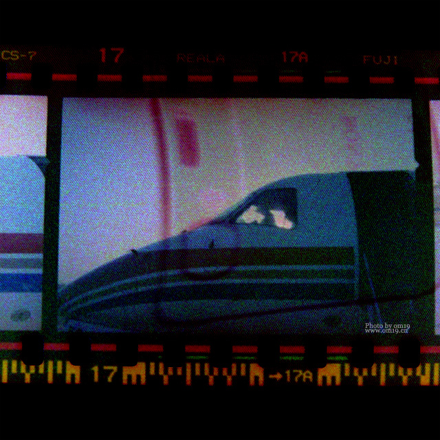 airplane_reala.jpg