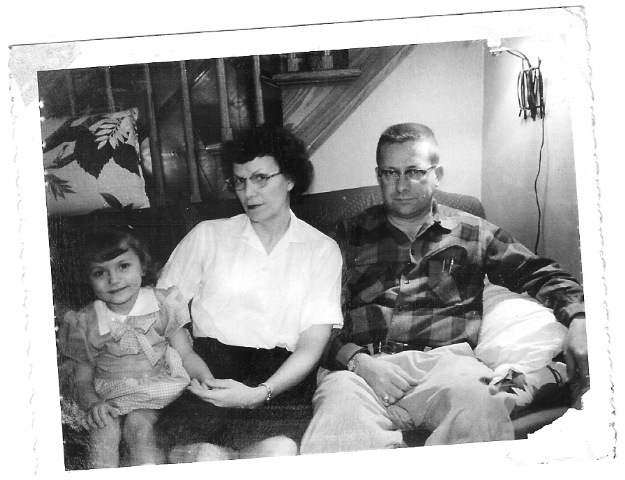[mom, dad and me[2].jpg]