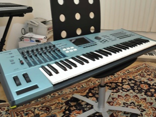 LOADED BRAND NEW YAMAHA MOTIF XS6 61 KEY SYNTH