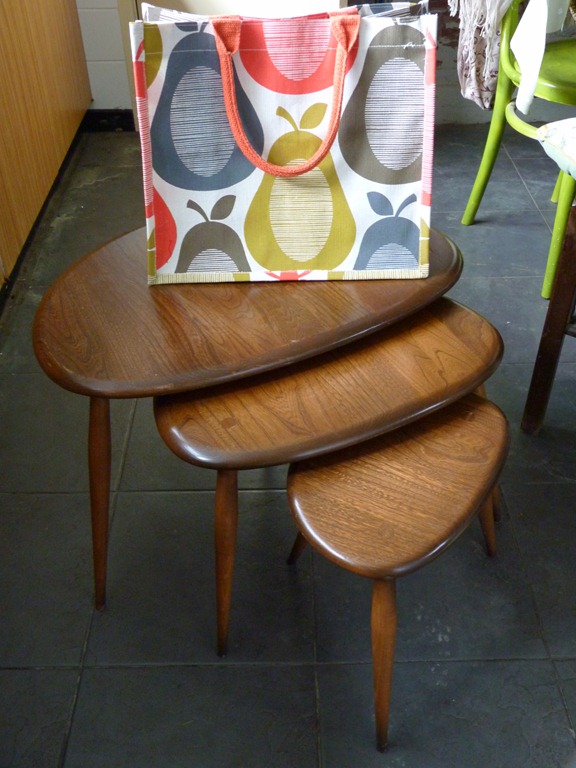 [ercol pebble 001[4].jpg]