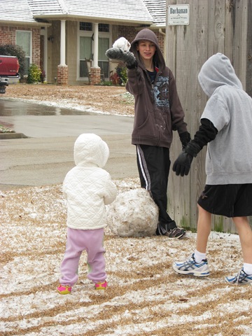 [Snow Day '10 and tot school 036[2].jpg]