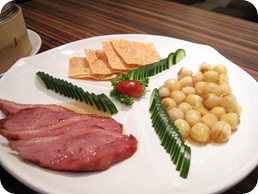 Smoked Duck with Sliced Beancurd and Lotus Seeds