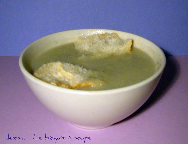 Zuppa raffinata di pere e gorgonzola Zuppa raffinata di pere e gorgonzola