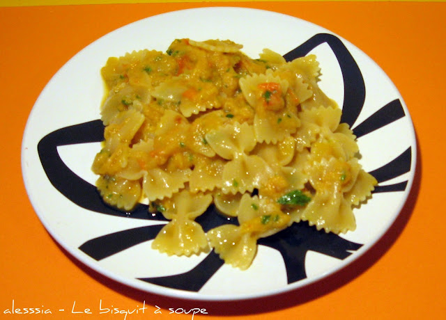 Farfalle alla crema di peperoni e tonno Farfalle alla crema di peperoni e tonno