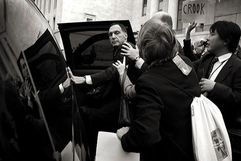 04-oncapitolhill-01.jpg