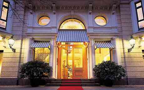 Brandenburger Hof, Berlin road house review
