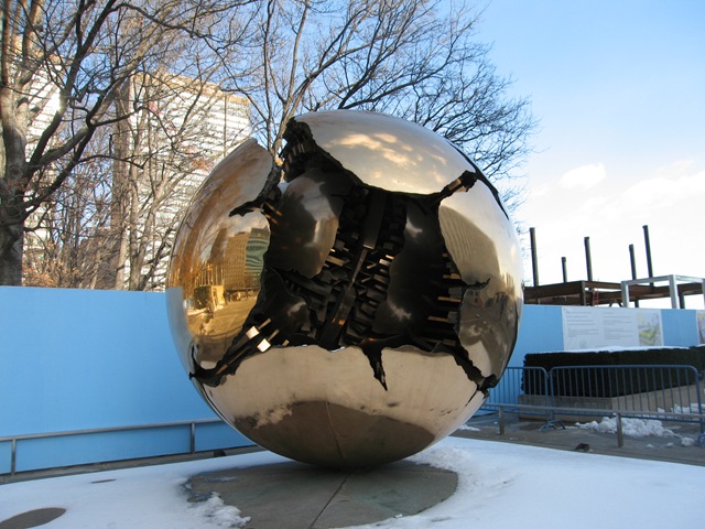 [NYC Dec 2008 015.jpg]