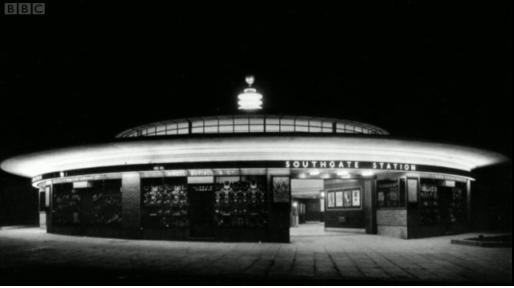 [modernism southgate station 3[3].jpg]