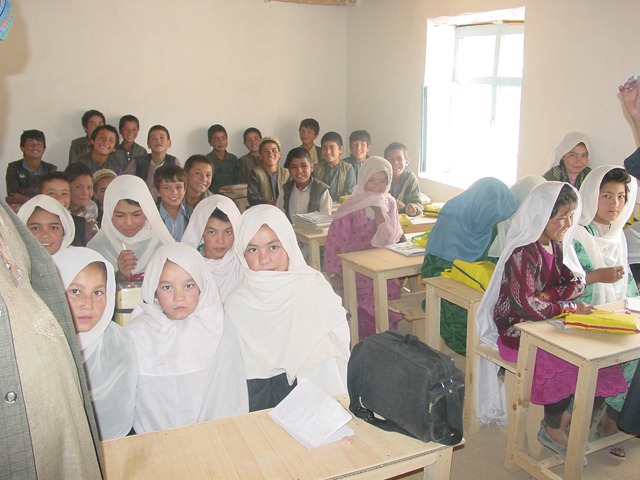 [Boys and Girls School in Bamian[5].jpg]