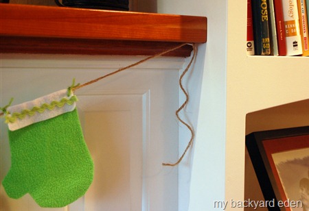 Mitten Garland