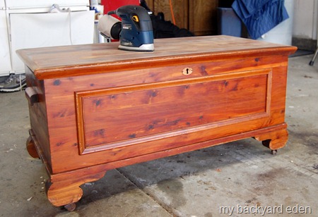 Cedar Chest Makeover with Paint. Easy DIY Redo. Maybe a coffee table next? Cedar Chest Makeover with Paint. Easy DIY Redo. Maybe a coffee table next?