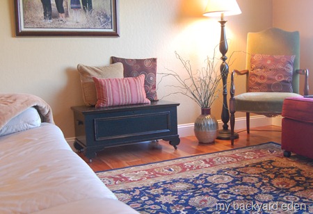 Cedar Chest Makeover with Paint. Easy DIY Redo. Maybe a coffee table next? Cedar Chest Makeover with Paint. Easy DIY Redo. Maybe a coffee table next?