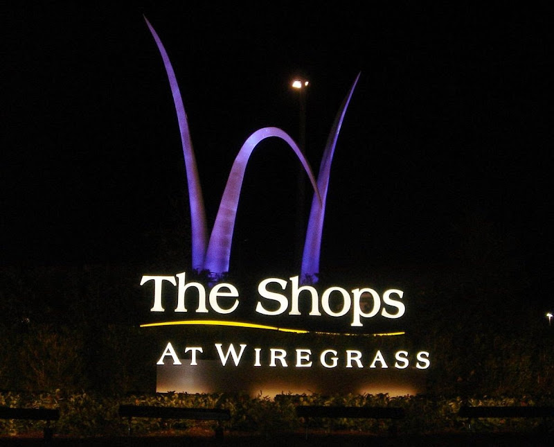 Symphony in Lights Nightly from Nov 22nd &amp;ndash; Dec 31st  6pm, 7pm, 8pm, 9pm  www.theshopsatwiregrass.com