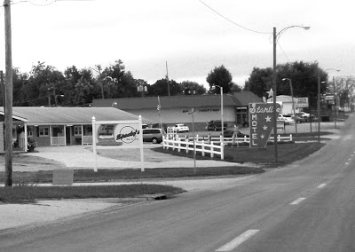 The Starlite Motel in Seneca.  Taken this weekend with old timey black and white effect!  Oooh.  Vintage!