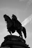 Frozen March: General Washington on his horse, immortalized in statue outside the Philadelphia Art Museum. (1/4000 sec @ f/1.8; 50mm) Copyright 2009, Kerri Shotts