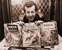 [Ken Reid with his famous creation[7].jpg]