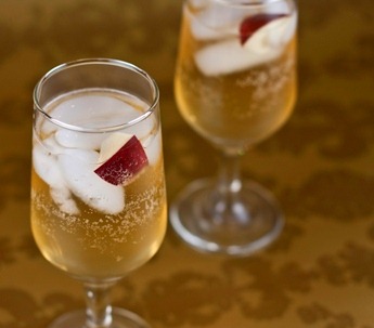 [Sparkling_apple_cocktail1[5].jpg]