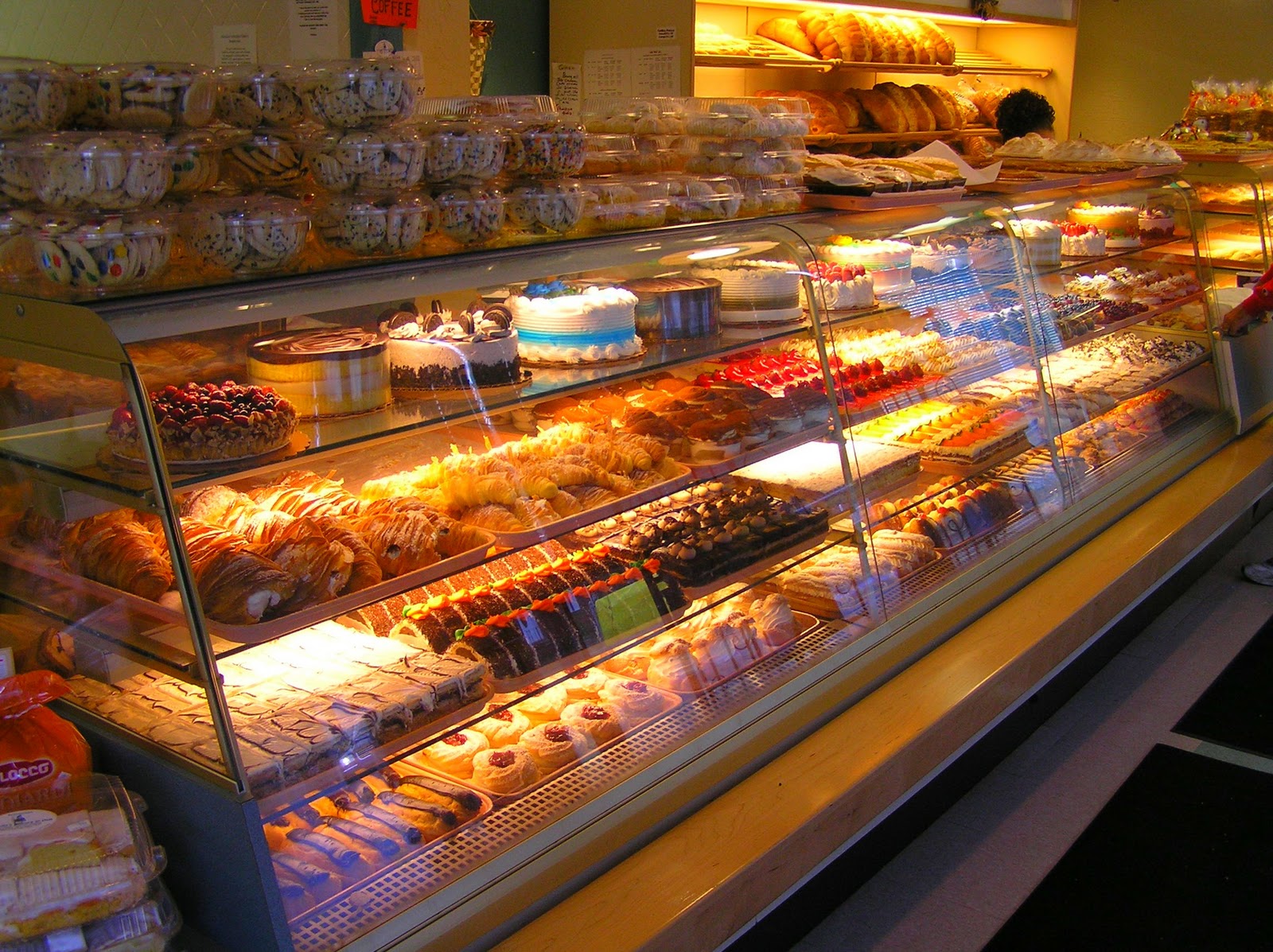 [Pastry_Case_(2)[1][4].jpg]