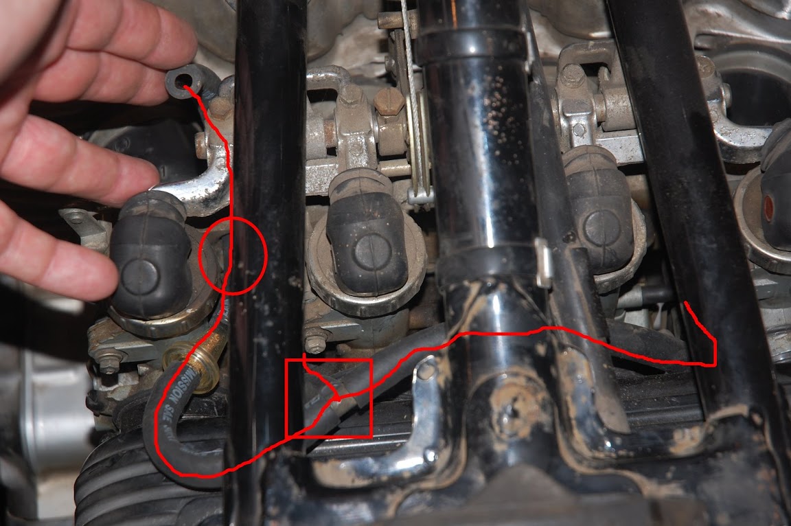 2 fuel lines on a CB750K?