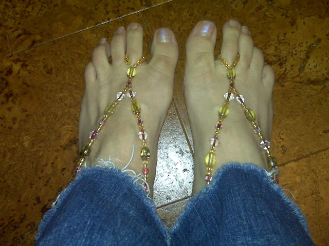 [barefoot[2].jpg]