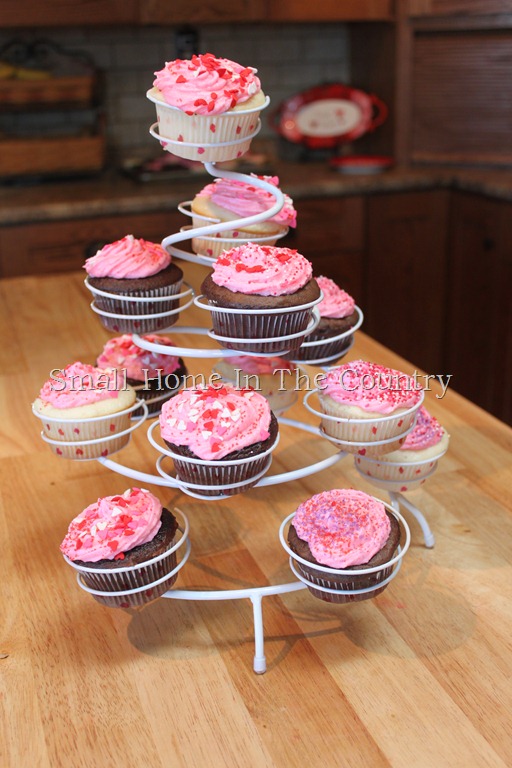 [Valentines cupcakes 055[15].jpg]