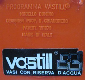 Imprint on Vastill Domino planter