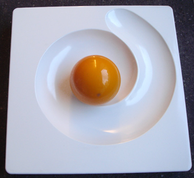 Spyros ashtray, white with orange ball