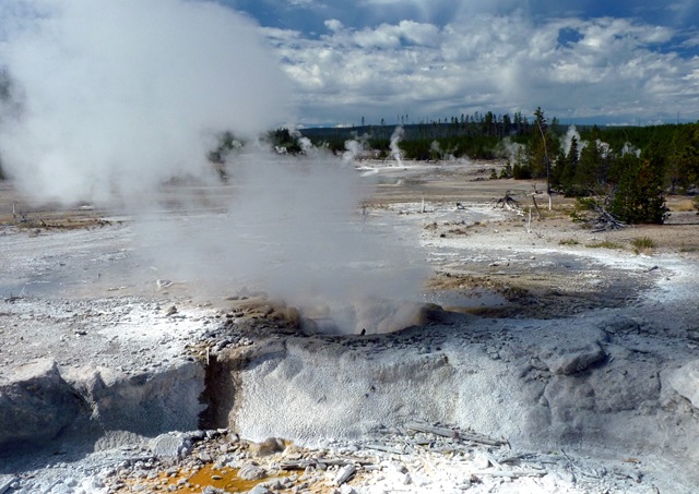 [20100924MTWYYellowstoneNationalParkD[41].jpg]