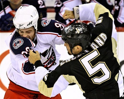 Doug Lynch vs Deryk Engelland