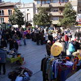 Mercat de la disfressa de segona mà a Roda de Ter - J Carol i M. À. Roviró