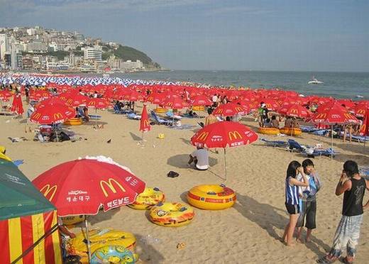 funny_korean_beach_1.jpg