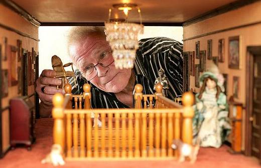 funny_doll_house_4.jpg