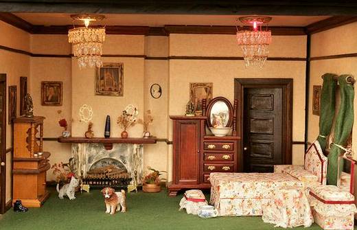 funny_doll_house_7.jpg