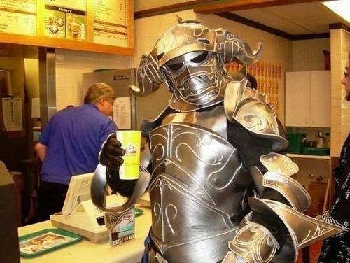 funny_cosplay_11.jpg